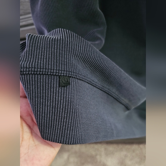 Lululemon Ribbed Oversized Crop - Picture 6 of 12